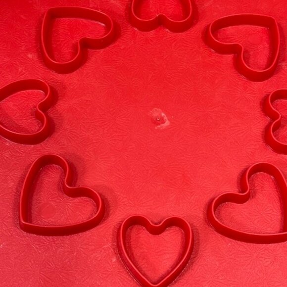 VTG Nordic Ware Pie Top Cutter Reversible Hearts or Lattice Plastic Red 12" - Picture 6 of 15